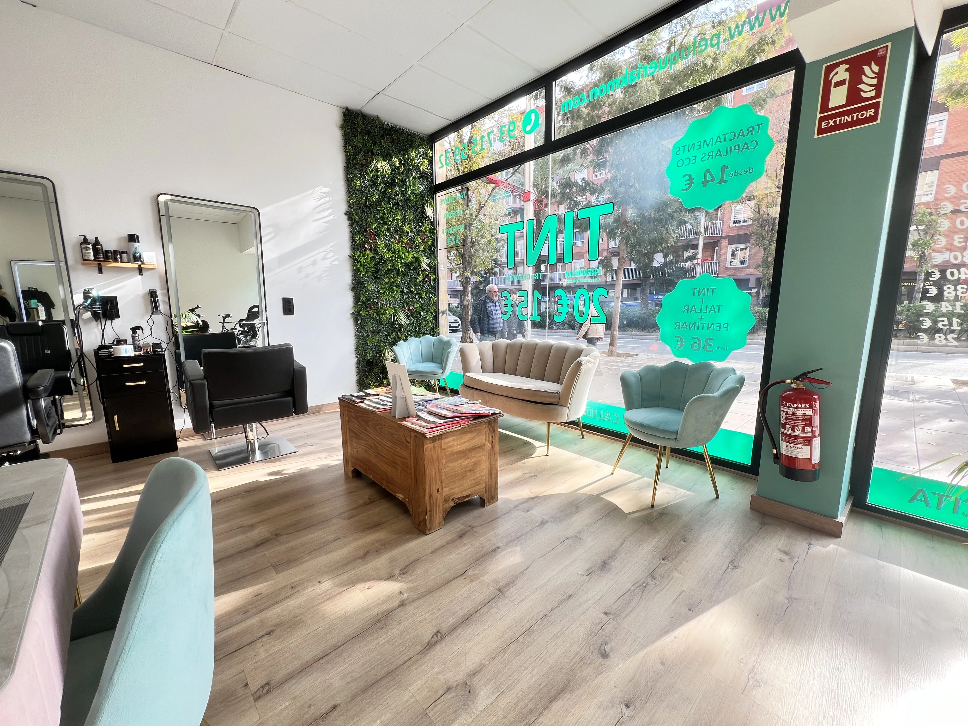 KMon Waiting Area